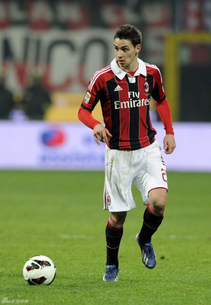 周云杰：魏祥鑫在试训中获得了技术团队的肯定，希望他从青年队起步（周云杰称魏祥鑫试训获技术团队认可，盼其自青年队起步）