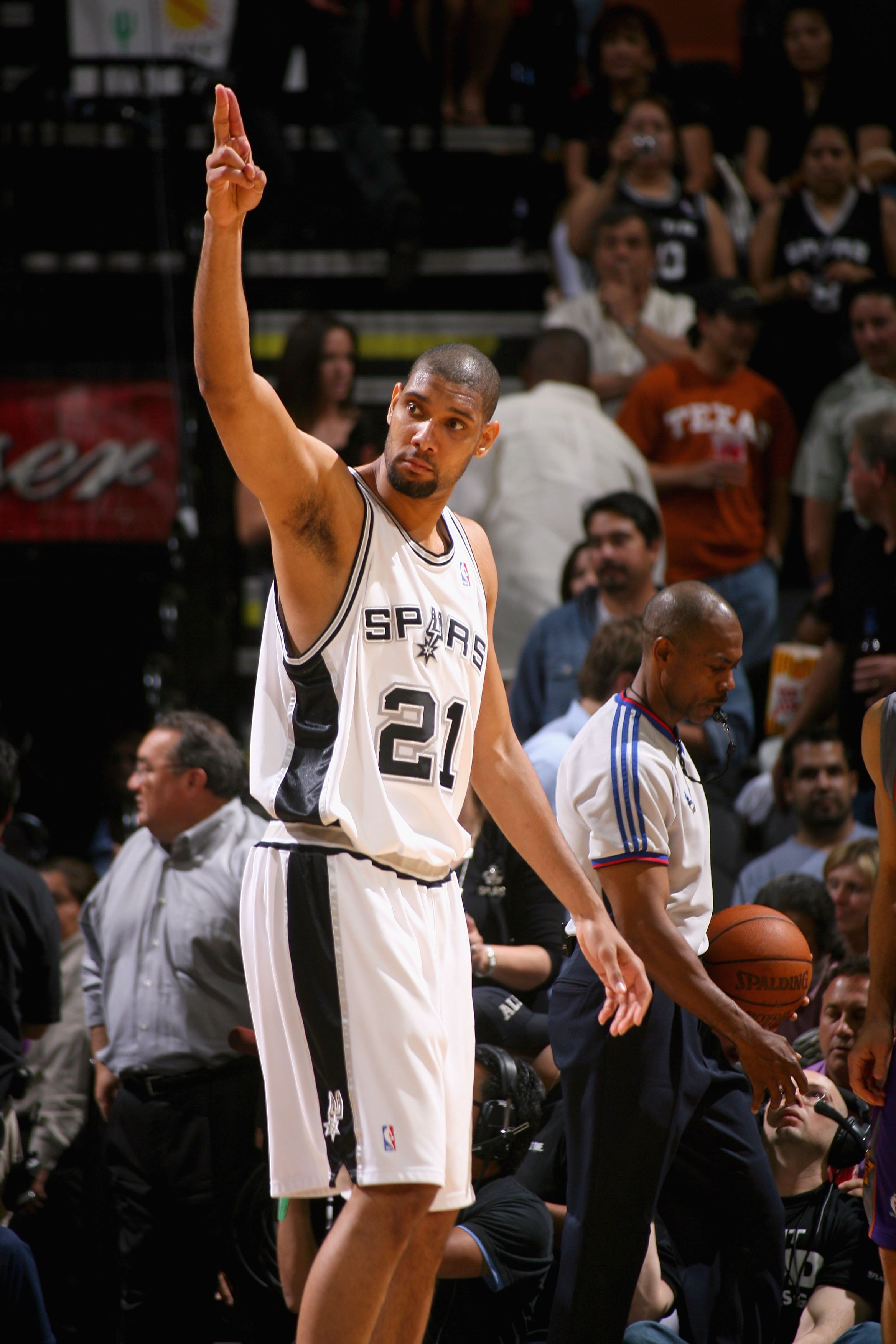 足协评议：嘉定汇龙红牌被错判；全运会山东进球应无效（足协评议称嘉定汇龙红牌为误判；全运会山东队进球应判无效）