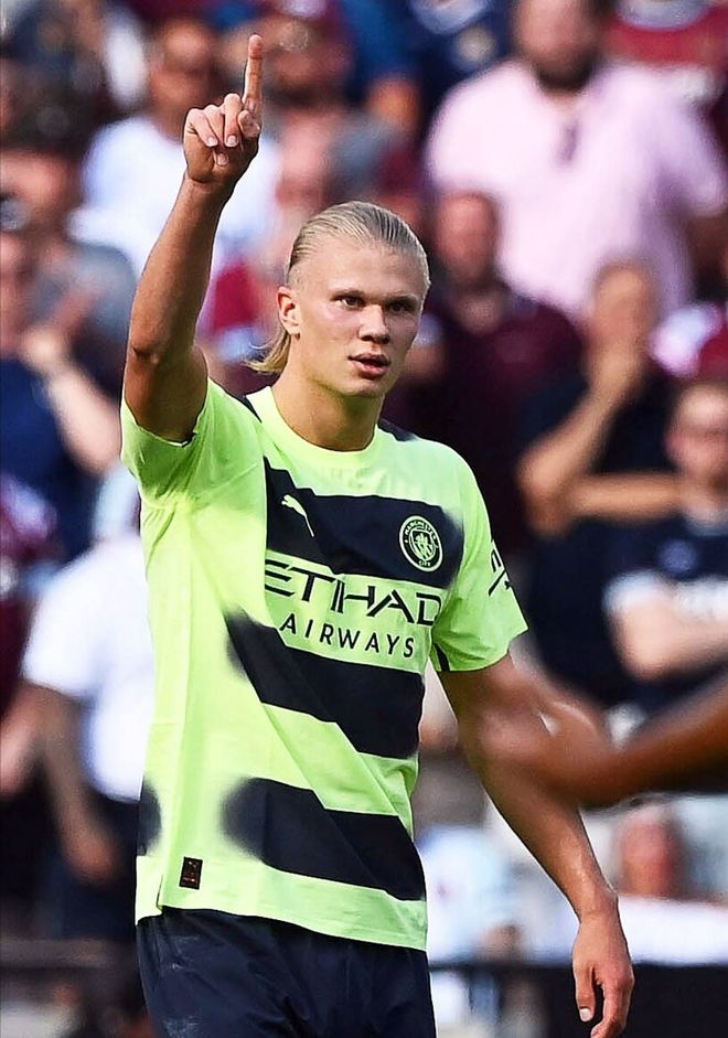 弗法纳：埃斯特旺还很年轻，但他非常出色，天赋惊人（弗法纳：埃斯特旺年少却实力非凡，天赋异禀）